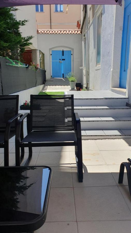 Holiday Home Blue Door In Pula Bagian luar foto